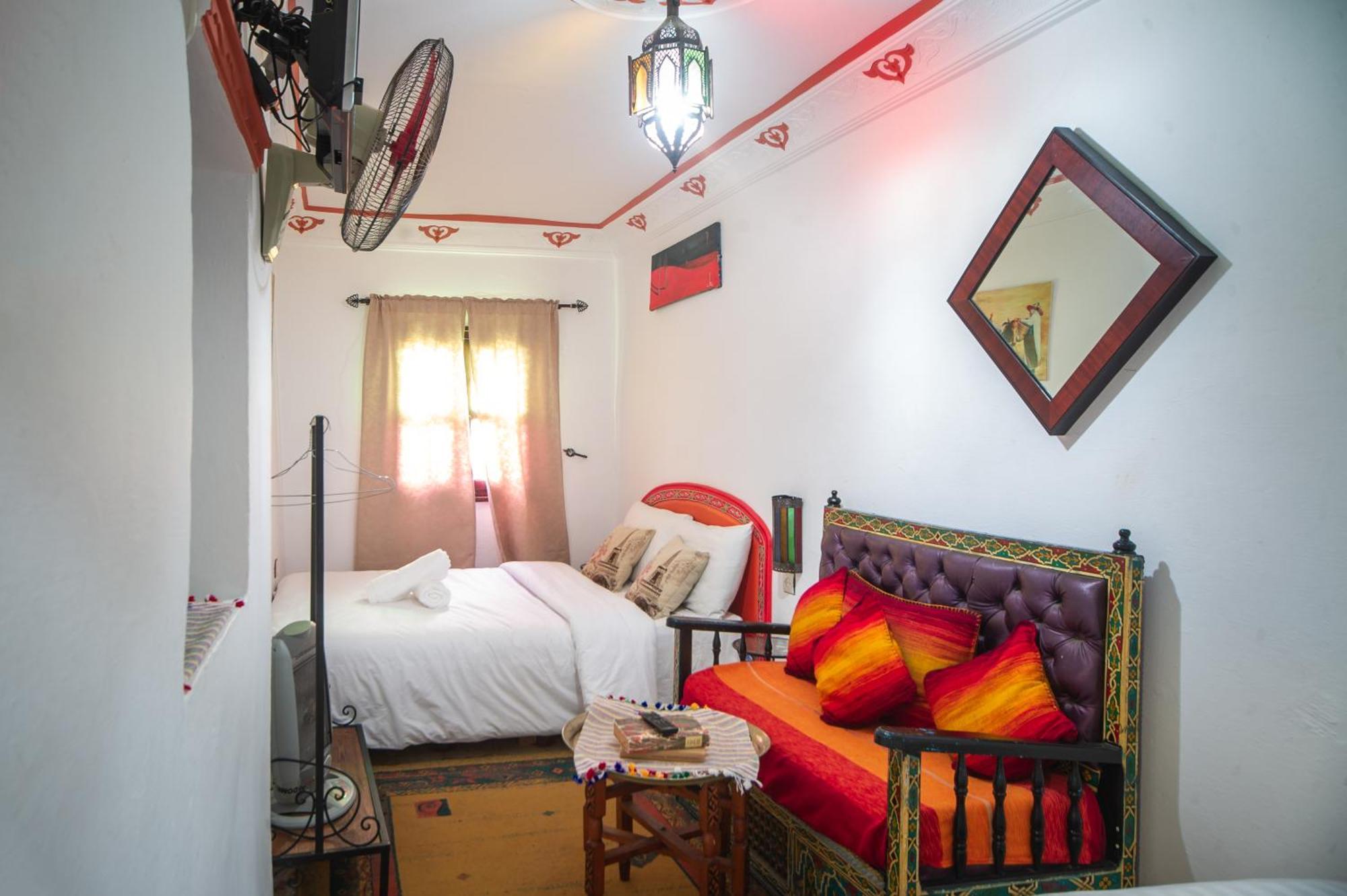 Dar Chourafa Riad Chefchaouen Esterno foto